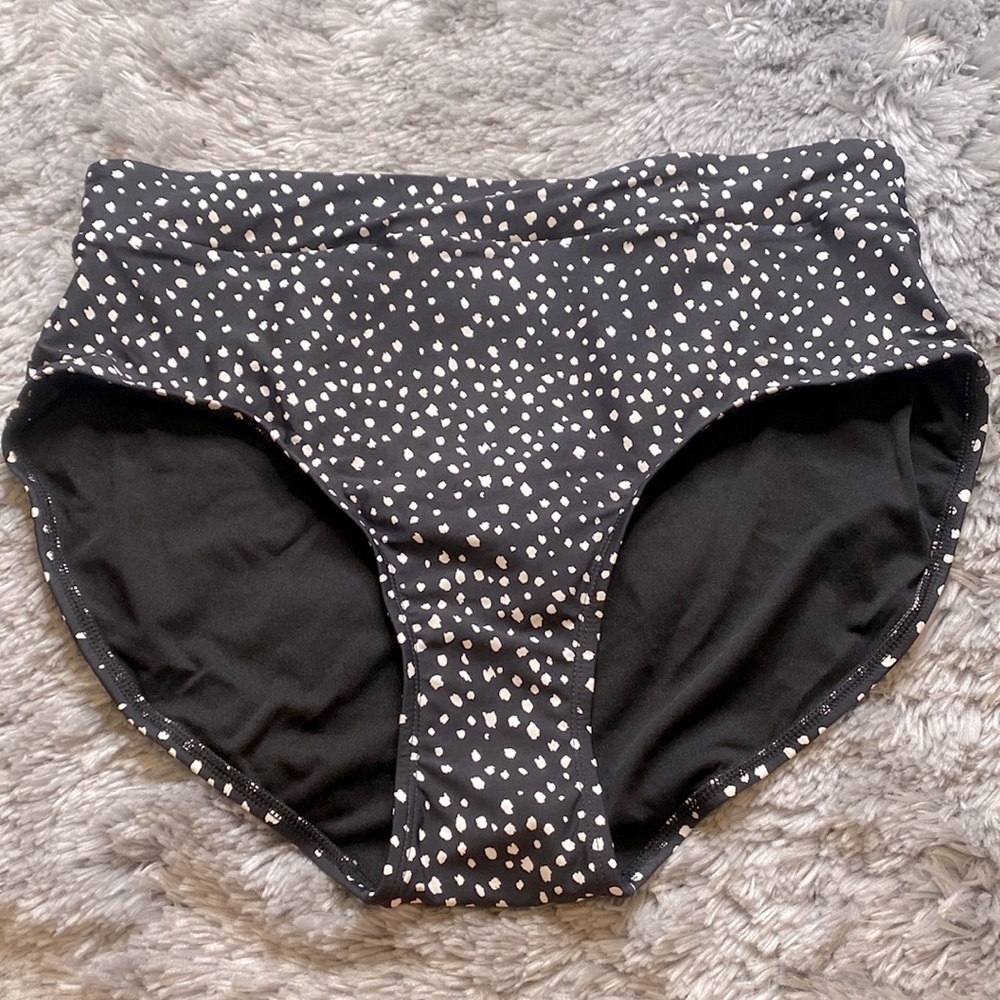 Time and Tru Black & White Swimsuit Bottoms Size 1X Size 16W Excellent Condition